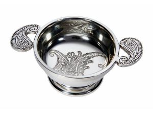 Pewter quaich with Paisley pattern engraved in the bowl